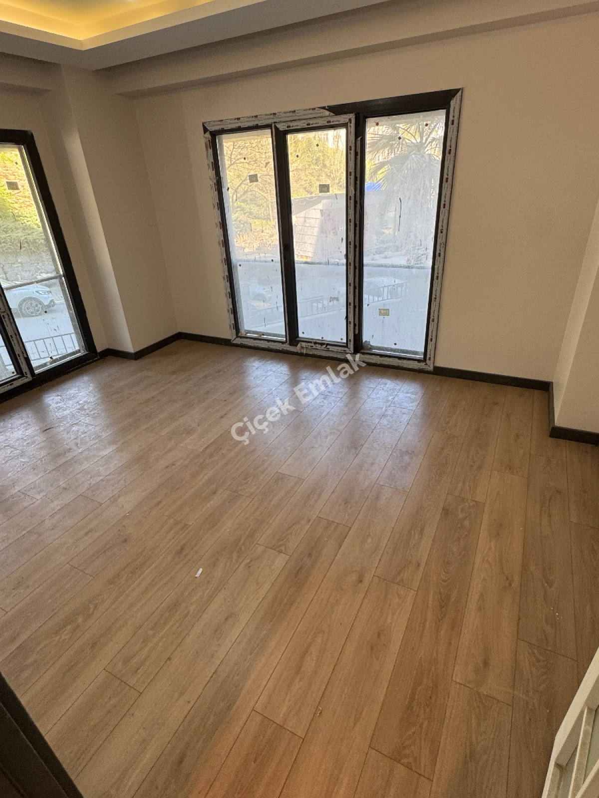Akşemsettin Güvenlikli Site'de 2+1 Sıfır Satılık Daire