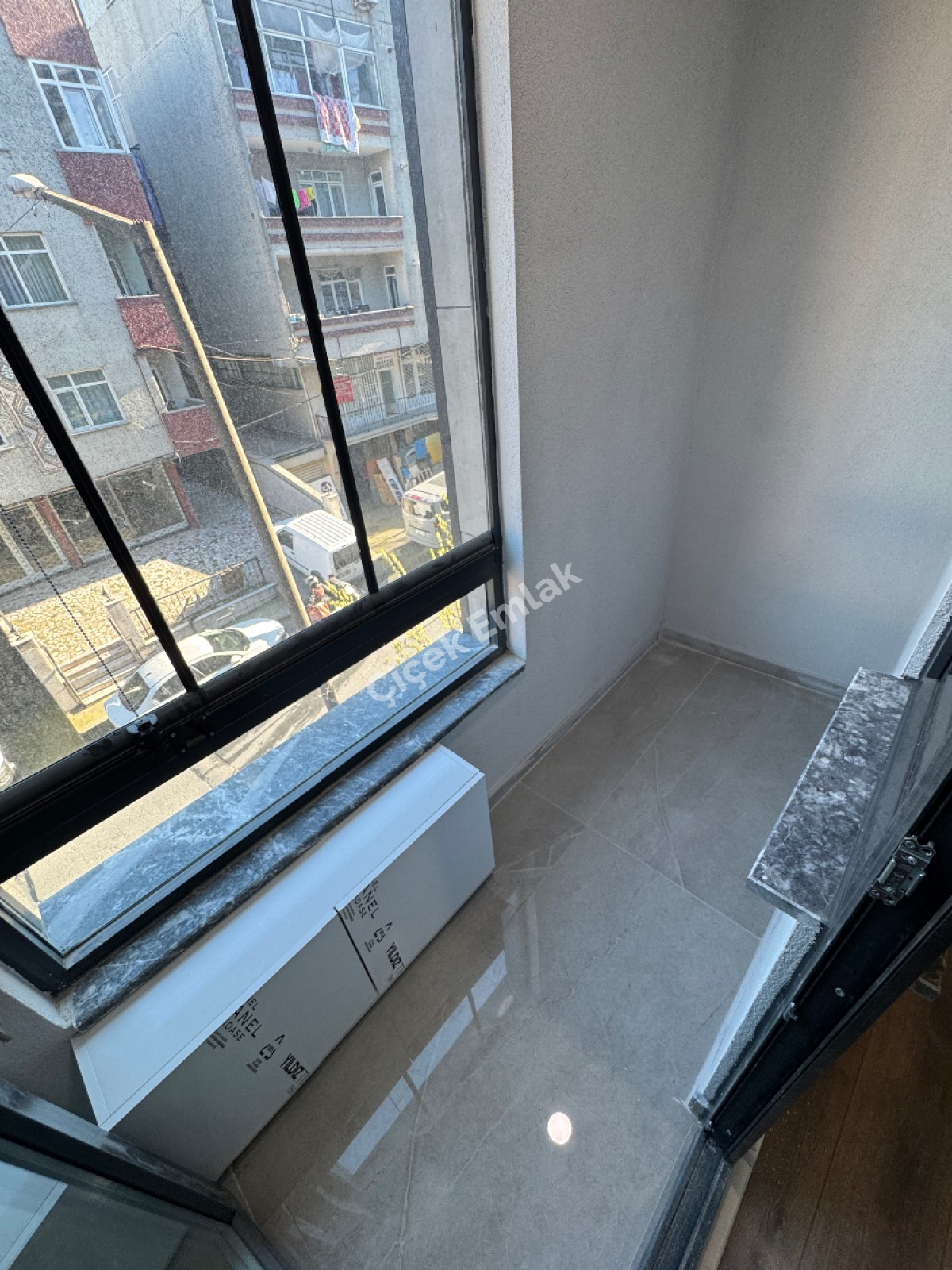 Binevler'de Metro'ya 1 Dk 2+1 Otoparklı Sıfır Satılık Daire