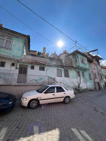 AFYON ÜÇOK EMLAKTAN SÜMER MAH 3+2 107M² SATILIK MÜSTAKİL EV 