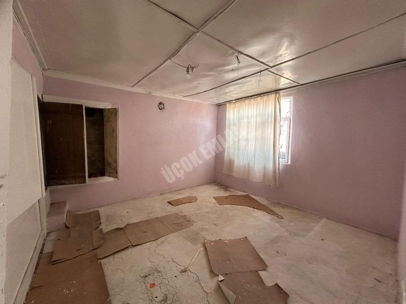 AFYON ÜÇOK EMLAKTAN SÜMER MAH 3+2 107M² SATILIK MÜSTAKİL EV 