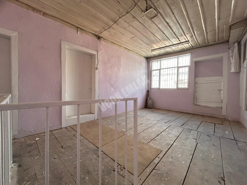 AFYON ÜÇOK EMLAKTAN SÜMER MAH 3+2 107M² SATILIK MÜSTAKİL EV 