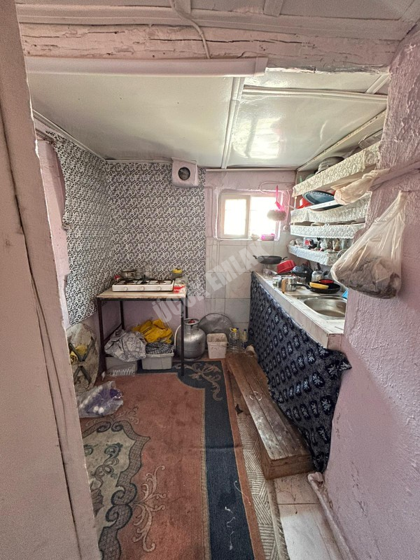 AFYON ÜÇOK EMLAKTAN SÜMER MAH 3+2 107M² SATILIK MÜSTAKİL EV 