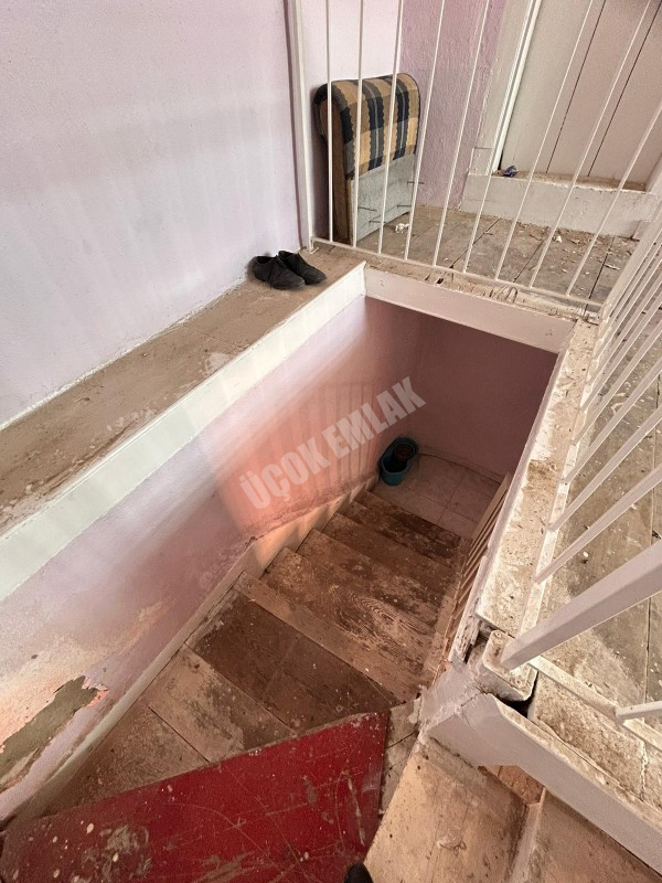 AFYON ÜÇOK EMLAKTAN SÜMER MAH 3+2 107M² SATILIK MÜSTAKİL EV 