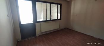 Antre Emlak'tan Kiralık Bahçelievler'de Bozyaka Hasataesi Yanı  Doğalgazlı 2+1 Geniş Daire