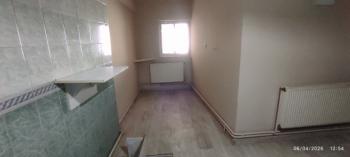 Antre Emlak'tan Kiralık Bahçelievler'de Bozyaka Hasataesi Yanı  Doğalgazlı 2+1 Geniş Daire