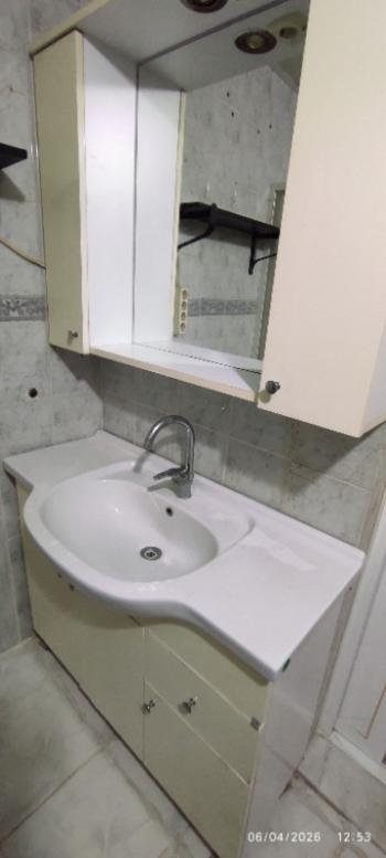 Antre Emlak'tan Kiralık Bahçelievler'de Bozyaka Hasataesi Yanı  Doğalgazlı 2+1 Geniş Daire