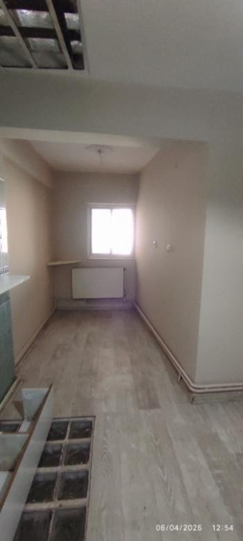 Antre Emlak'tan Kiralık Bahçelievler'de Bozyaka Hasataesi Yanı  Doğalgazlı 2+1 Geniş Daire