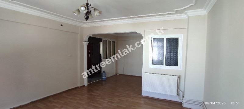 Antre Emlak'tan Kiralık Bahçelievler'de Bozyaka Hasataesi Yanı  Doğalgazlı 2+1 Geniş Daire