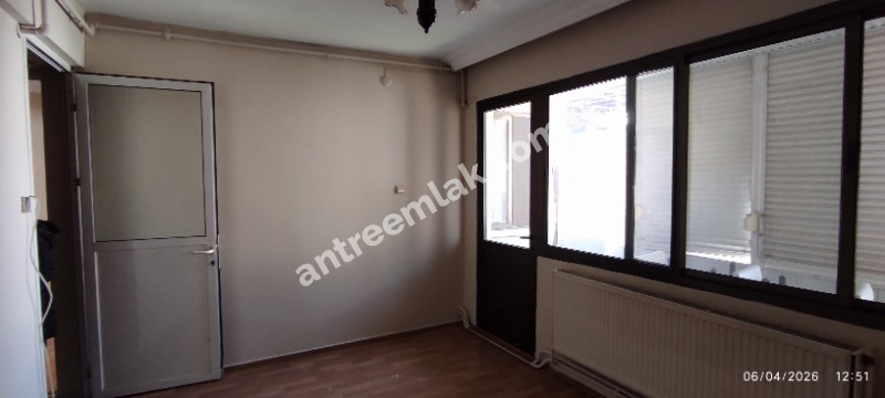Antre Emlak'tan Kiralık Bahçelievler'de Bozyaka Hasataesi Yanı  Doğalgazlı 2+1 Geniş Daire