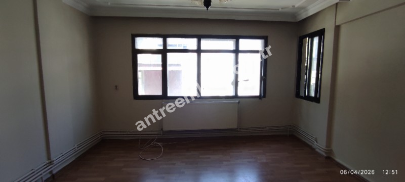 Antre Emlak'tan Kiralık Bahçelievler'de Bozyaka Hasataesi Yanı  Doğalgazlı 2+1 Geniş Daire