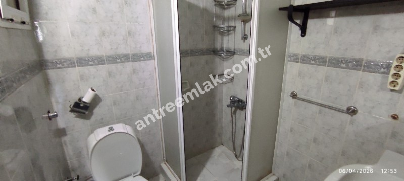 Antre Emlak'tan Kiralık Bahçelievler'de Bozyaka Hasataesi Yanı  Doğalgazlı 2+1 Geniş Daire