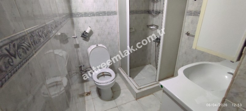 Antre Emlak'tan Kiralık Bahçelievler'de Bozyaka Hasataesi Yanı  Doğalgazlı 2+1 Geniş Daire
