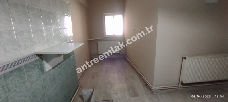Antre Emlak'tan Kiralık Bahçelievler'de Bozyaka Hasataesi Yanı  Doğalgazlı 2+1 Geniş Daire