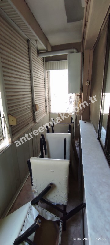 Antre Emlak'tan Kiralık Bahçelievler'de Bozyaka Hasataesi Yanı  Doğalgazlı 2+1 Geniş Daire