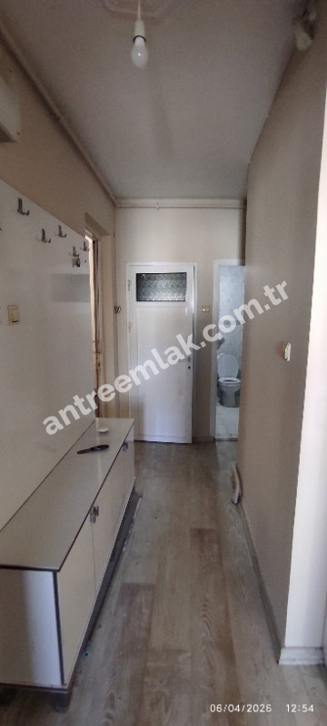 Antre Emlak'tan Kiralık Bahçelievler'de Bozyaka Hasataesi Yanı  Doğalgazlı 2+1 Geniş Daire