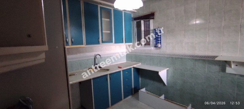 Antre Emlak'tan Kiralık Bahçelievler'de Bozyaka Hasataesi Yanı  Doğalgazlı 2+1 Geniş Daire