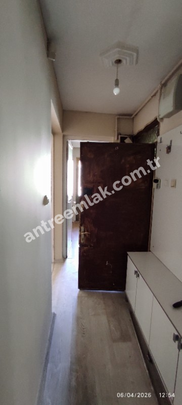 Antre Emlak'tan Kiralık Bahçelievler'de Bozyaka Hasataesi Yanı  Doğalgazlı 2+1 Geniş Daire