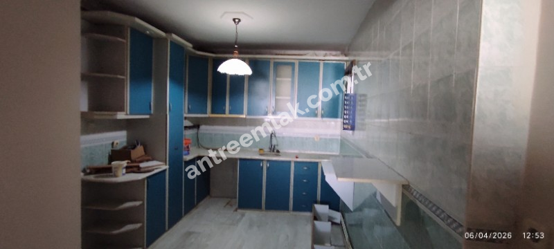 Antre Emlak'tan Kiralık Bahçelievler'de Bozyaka Hasataesi Yanı  Doğalgazlı 2+1 Geniş Daire