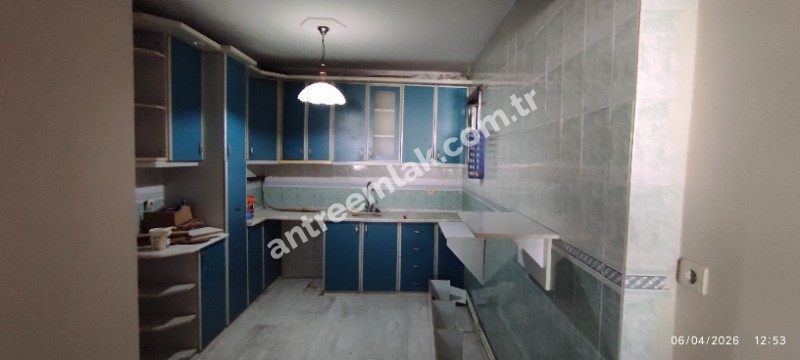 Antre Emlak'tan Kiralık Bahçelievler'de Bozyaka Hasataesi Yanı  Doğalgazlı 2+1 Geniş Daire
