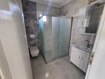 ALTINKUM MAHALLESİ’ NDE DENİZE YÜRÜME MESAFESİNDE | 5+1 AYRI MUTFAKLI | 2 GENİŞ BALKON + 2 BAHÇE | MÜSTAKİL OTOPARKLI 3 KATLI FIRSAT VİLLA!!!