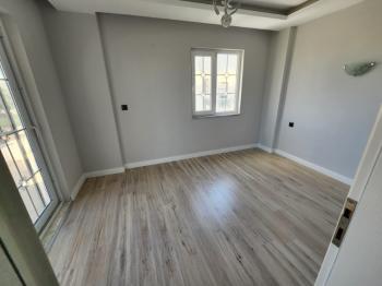 ALTINKUM MAHALLESİ’ NDE DENİZE YÜRÜME MESAFESİNDE | 5+1 AYRI MUTFAKLI | 2 GENİŞ BALKON + 2 BAHÇE | MÜSTAKİL OTOPARKLI 3 KATLI FIRSAT VİLLA!!!