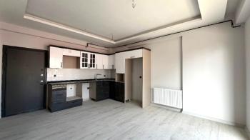 Elmas'tan Havuzlu Site İçerisinde Benzersiz Metrajlı 1+1