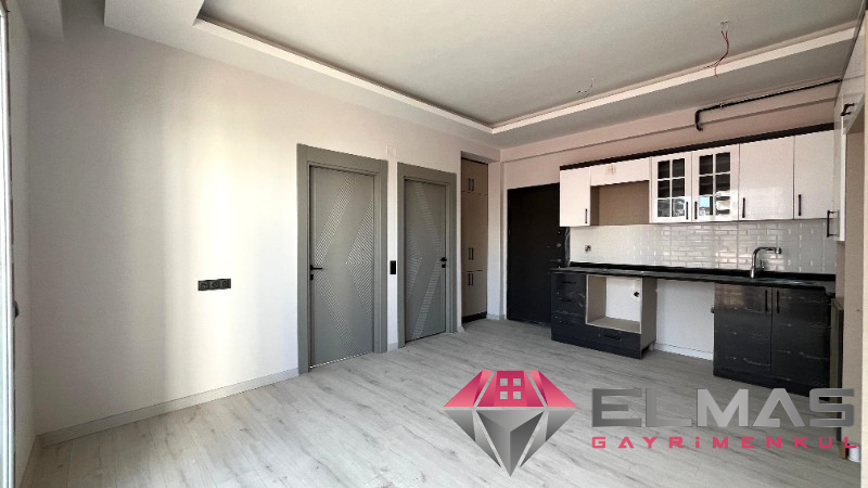 Elmas'tan Havuzlu Site İçerisinde Benzersiz Metrajlı 1+1