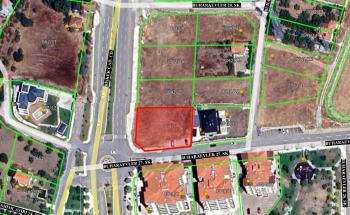 GÜVENAY - ÇORUM BUHARA BİŞKEK CADDESİ ÜZERİ KÖŞE BAŞI 1338 M2 SATILIK VİLLA ARSASI