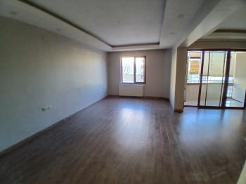GÜVENAY - ÇORUM  ULUKAVAK MAH. EŞREF HOCA CADDESİ ÜZERİ  4+1 LÜKS KİRALIK DAİRE 