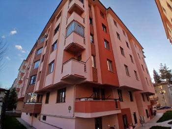 GÜVENAY - ÇORUM  ULUKAVAK MAH. EŞREF HOCA CADDESİ ÜZERİ  4+1 LÜKS KİRALIK DAİRE 