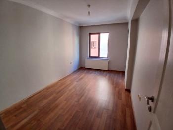 GÜVENAY - ÇORUM  ULUKAVAK MAH. EŞREF HOCA CADDESİ ÜZERİ  4+1 LÜKS KİRALIK DAİRE 