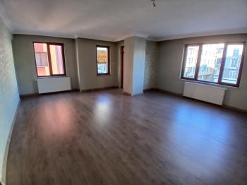 GÜVENAY - ÇORUM  ULUKAVAK MAH. EŞREF HOCA CADDESİ ÜZERİ  4+1 LÜKS KİRALIK DAİRE 
