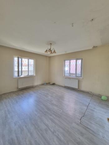 AFYON ÜÇOK EMLAKTAN EŞREFPAŞA MAH 2+1 90M² TEMİZ BAKIMLI KİRALIK DAİRE 