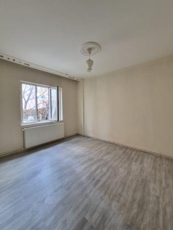 AFYON ÜÇOK EMLAKTAN EŞREFPAŞA MAH 2+1 90M² TEMİZ BAKIMLI KİRALIK DAİRE 