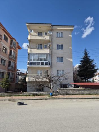 AFYON ÜÇOK EMLAKTAN EŞREFPAŞA MAH 2+1 90M² TEMİZ BAKIMLI KİRALIK DAİRE 