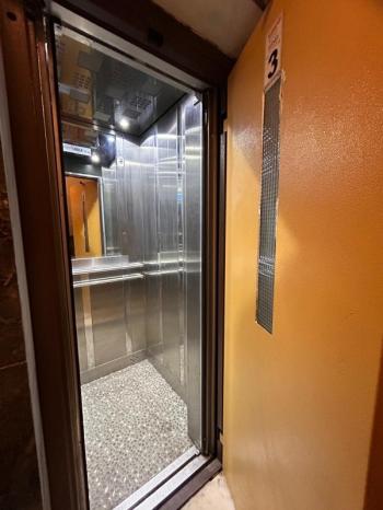 AFYON ÜÇOK EMLAKTAN DUMLUPINAR MAH TEMİZ BALKIMLI GENİŞ 4+1 171M² SATILIK DAİRE 