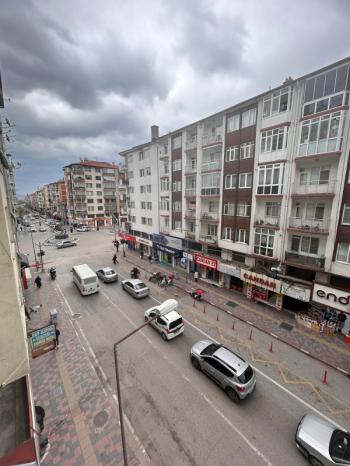 AFYON ÜÇOK EMLAKTAN DUMLUPINAR MAH TEMİZ BALKIMLI GENİŞ 4+1 171M² SATILIK DAİRE 