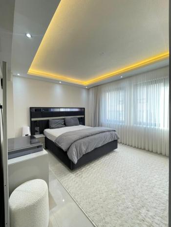 AFYON ÜÇOK EMLAKTAN ERKMEN DE SIFIR AYARINDA 3+1 130M² SATILIK DAİRE 