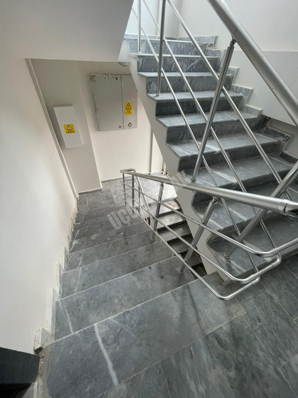 AFYON ÜÇOK EMLAKTAN MAREŞAL F ÇAKMAK MAH 3+1 115M²  SIFIR AYARINDA SATILIK DAİRE