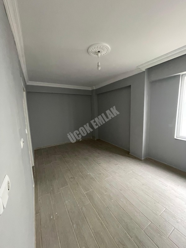 AFYON ÜÇOK EMLAKTAN MAREŞAL F ÇAKMAK MAH 3+1 115M²  SIFIR AYARINDA SATILIK DAİRE