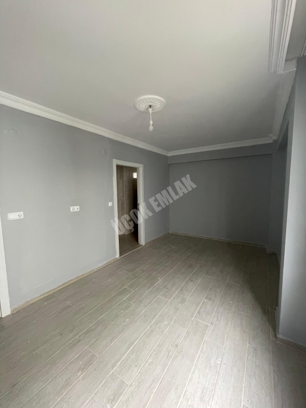 AFYON ÜÇOK EMLAKTAN MAREŞAL F ÇAKMAK MAH 3+1 115M²  SIFIR AYARINDA SATILIK DAİRE