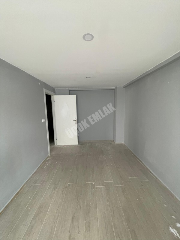 AFYON ÜÇOK EMLAKTAN MAREŞAL F ÇAKMAK MAH 3+1 115M²  SIFIR AYARINDA SATILIK DAİRE