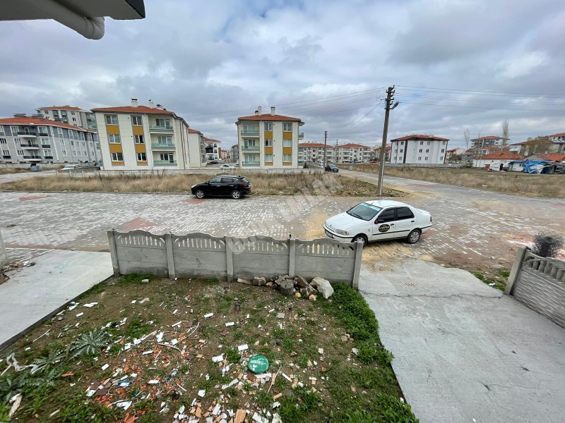AFYON ÜÇOK EMLAKTAN MAREŞAL F ÇAKMAK MAH 3+1 115M²  SIFIR AYARINDA SATILIK DAİRE