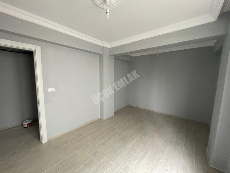 AFYON ÜÇOK EMLAKTAN MAREŞAL F ÇAKMAK MAH 3+1 115M²  SIFIR AYARINDA SATILIK DAİRE