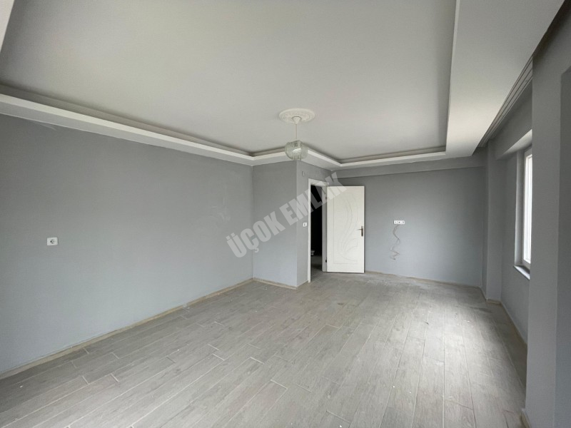 AFYON ÜÇOK EMLAKTAN MAREŞAL F ÇAKMAK MAH 3+1 115M²  SIFIR AYARINDA SATILIK DAİRE