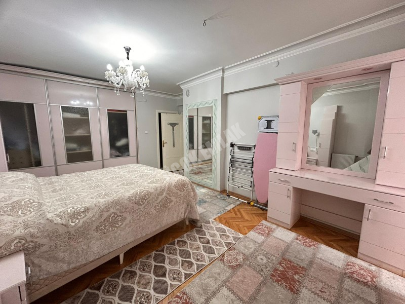 AFYON ÜÇOK EMLAKTAN DUMLUPINAR MAH TEMİZ BALKIMLI GENİŞ 4+1 171M² SATILIK DAİRE 