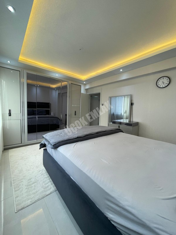 AFYON ÜÇOK EMLAKTAN ERKMEN DE SIFIR AYARINDA 3+1 130M² SATILIK DAİRE 