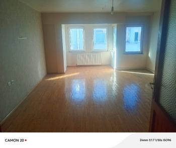 MUDANYA HALİTPAŞA'DA 3 KATLI BİNADA 75 M2 3.KAT  1+1 KİRALIK DAİRE