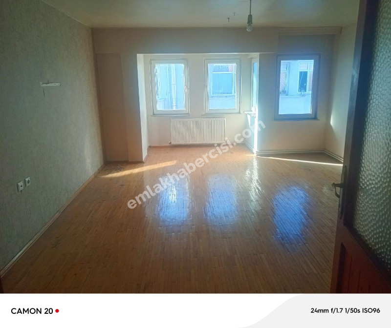 MUDANYA HALİTPAŞA'DA 3 KATLI BİNADA 75 M2 3.KAT  1+1 KİRALIK DAİRE