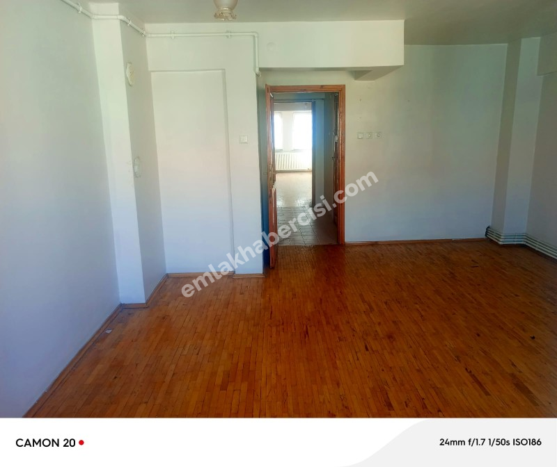 MUDANYA HALİTPAŞA'DA 3 KATLI BİNADA 75 M2 3.KAT  1+1 KİRALIK DAİRE